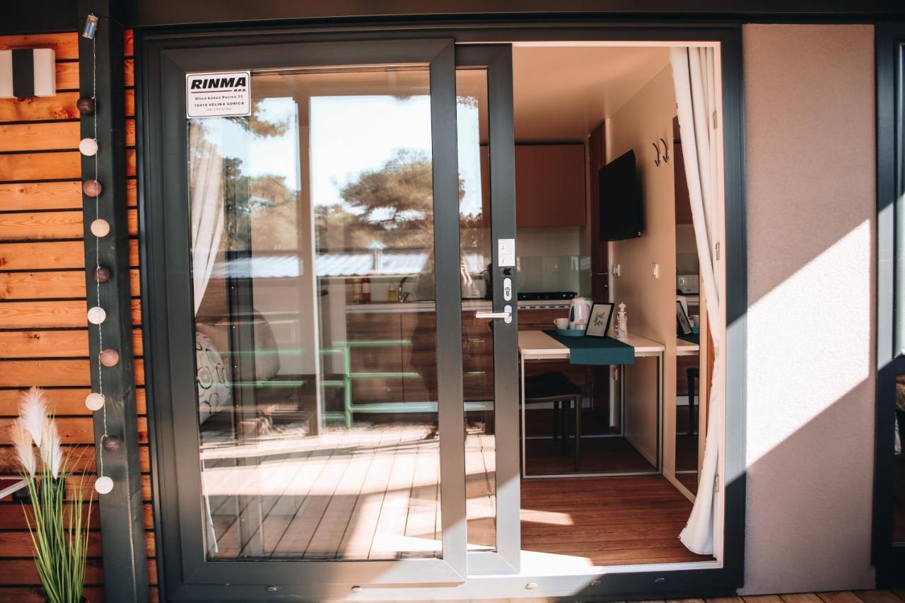 Mobile Home Peponi Del Mar, Camping Porton Biondi Rovinj Exterior photo